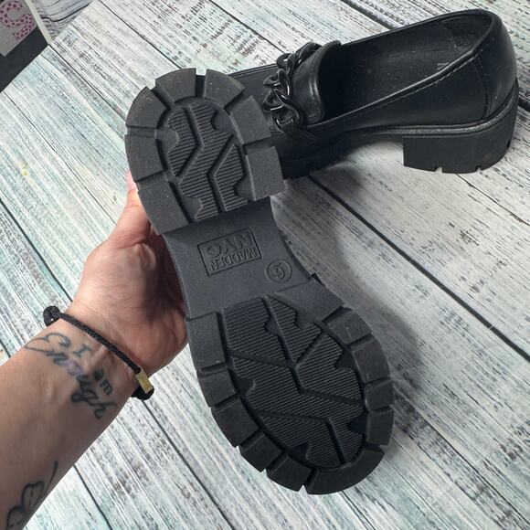 Steve Madden NYC Black Chunky Loafers Platform Lug Sole Chain Detail 6 - Picture 4 of 4